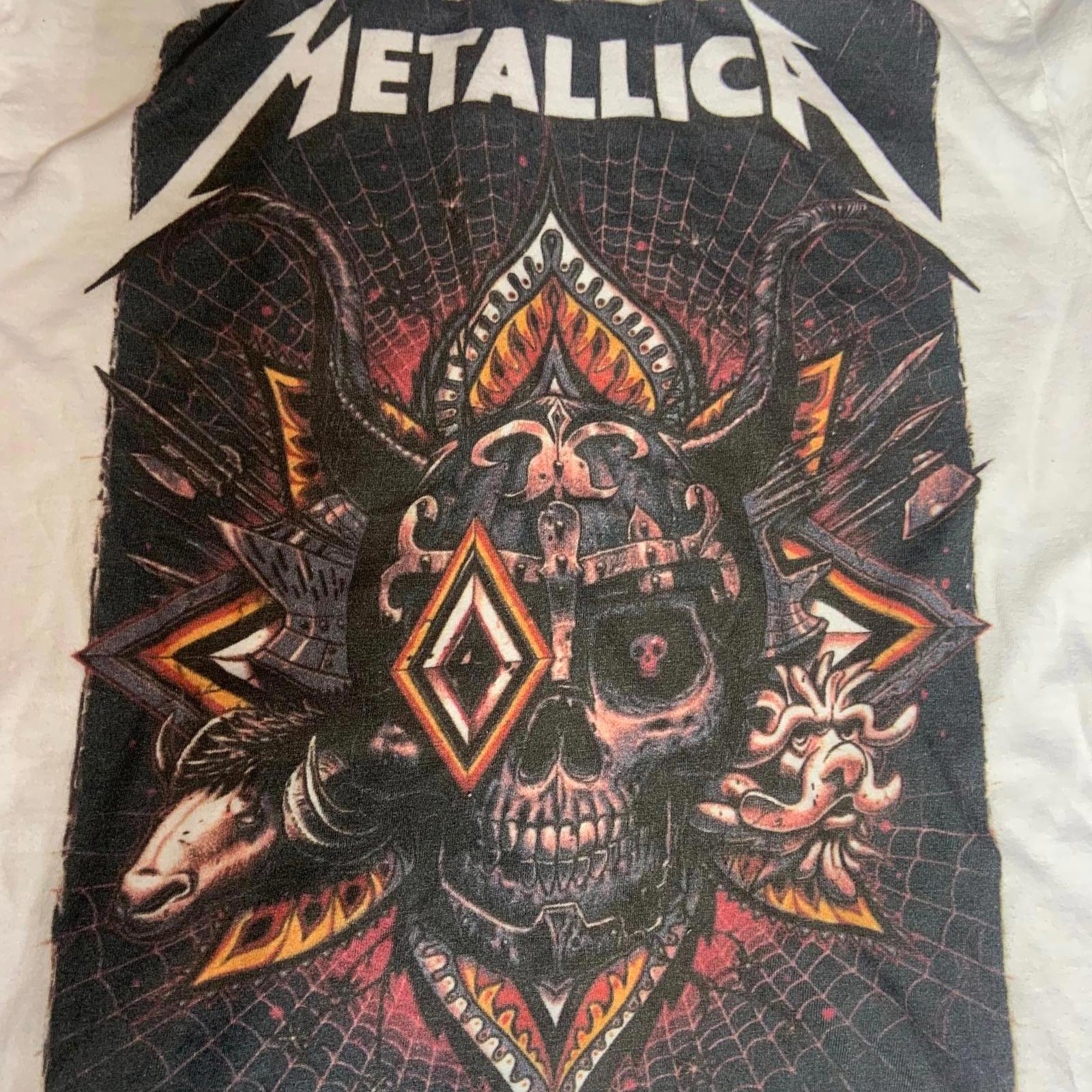 Metallica Small White Preowned TShirt